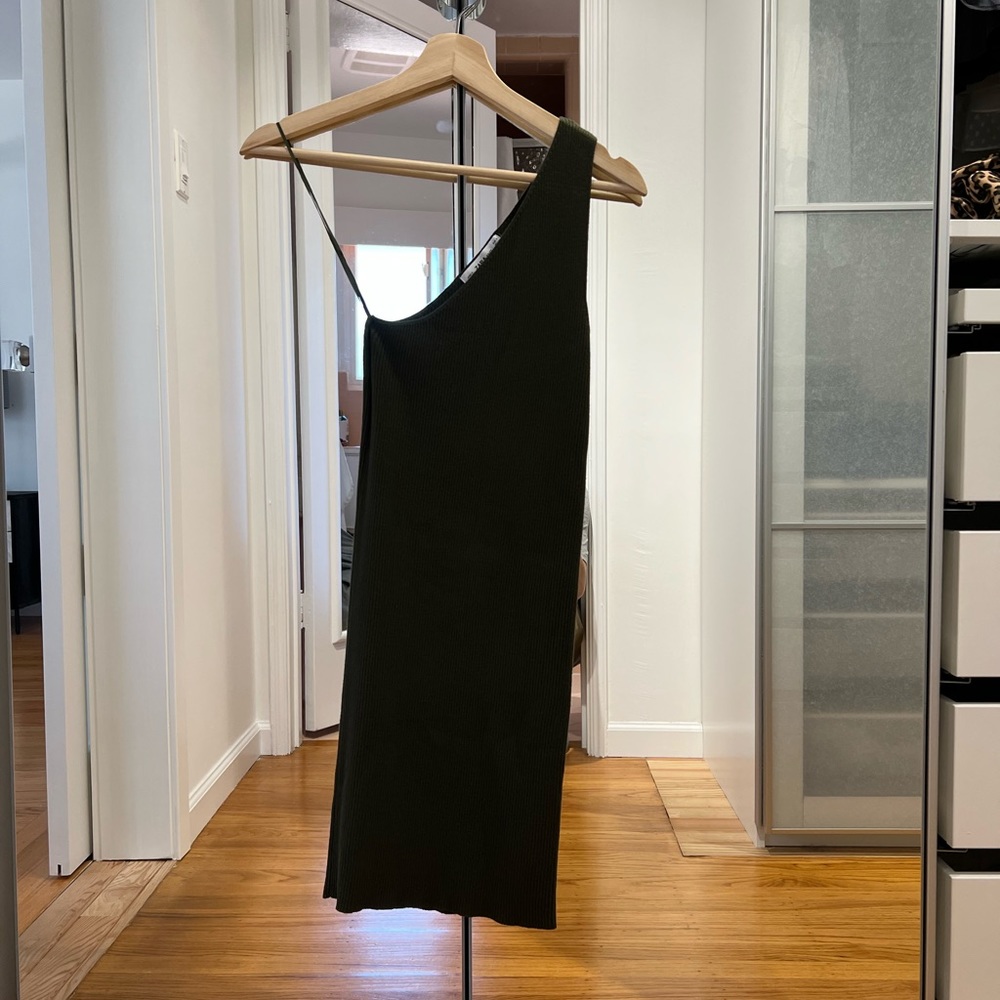 Zara Knit Green One Shoulder Bodycon size M fits an XS-L